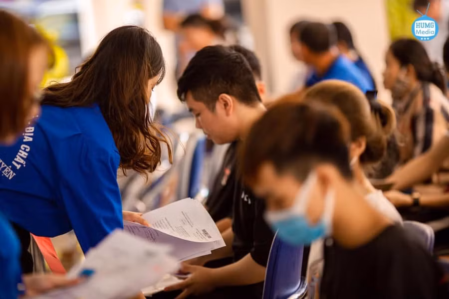 Tân sinh viên hào hứng lên Thủ đô nhập học ảnh 6