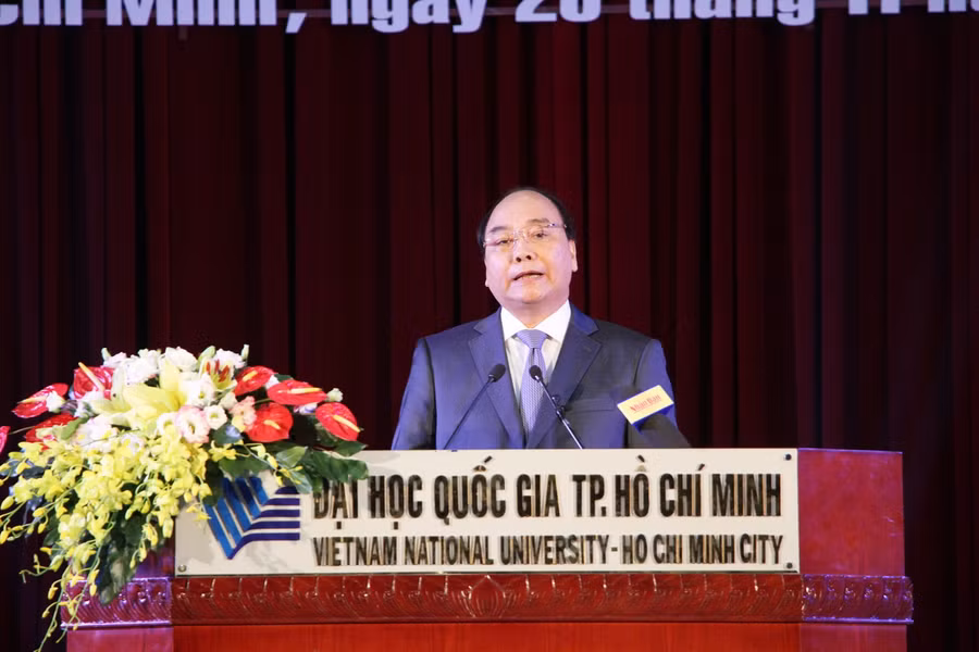 Thủ tướng Nguyễn Xuân Phúc phát biểu tại lễ kỉ niệm 34 năm ngày Nhà giáo Việt Nam