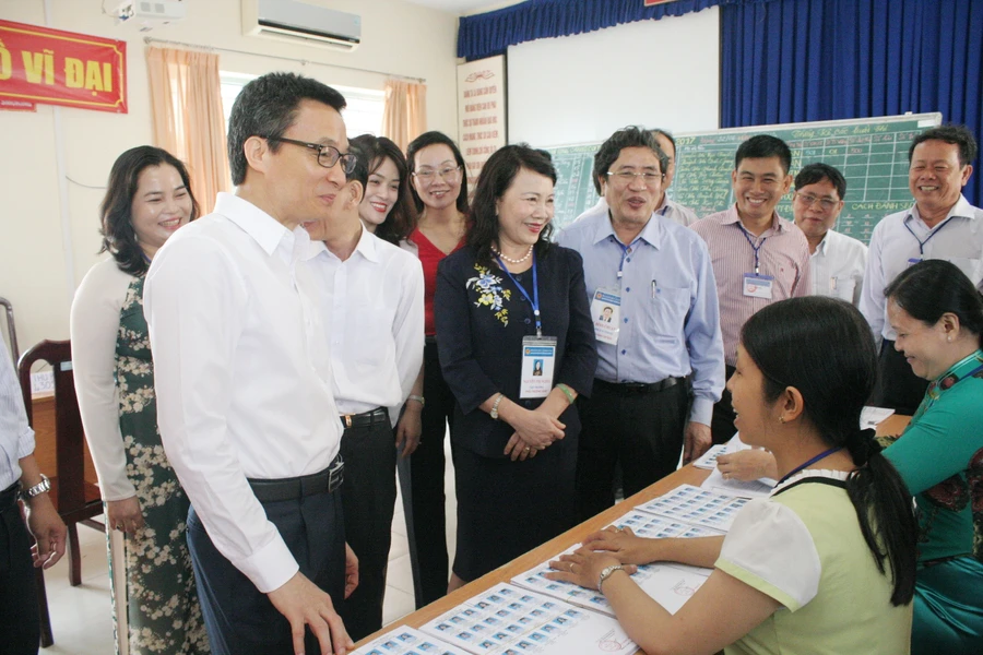 Phó Thủ tướng Vũ Đức Đam: Tạo điều kiện thuận lợi nhất để thí sinh yên tâm thi tốt