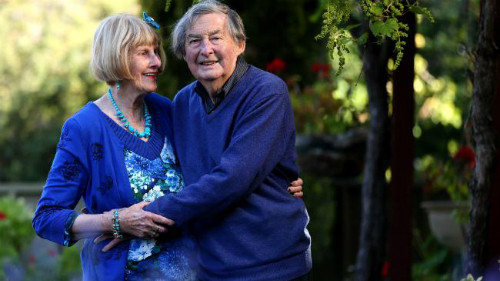 hai-anh-em-yeu-mot-co-gai-va-cau-chuyen-tinh-60-nam-2