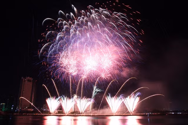 Đại diện Phần Lan chứng tỏ khao khát chinh phục bầu trời Đà Nẵng.