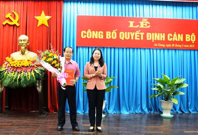 chân dung 4 bí thư tỉnh ủy 7x trẻ tuổi nhất nước hiện nay hình 16 chan dung 4 bi thu tinh uy 7x tre tuoi nhat nuoc hien nay hinh 16