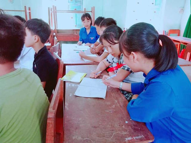 Lớp học hè miễn phí lại có “thưởng” thu hút học sinh - 3 Lớp học hè miễn phí lại có “thưởng” thu hút học sinh - 3