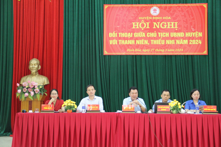 Các đại biểu tại buổi đối thoại. Các đại biểu tại buổi đối thoại.