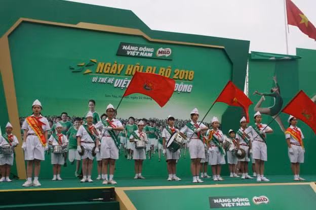 Các đại biểu dự "Ngày hội đi bộ vì vì thế hệ Việt Nam năng động 2018” 