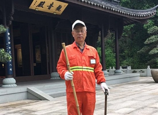 ông già,U70,lao công,du lịch