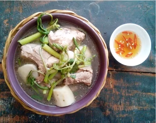 Món ngon bữa trưa: Canh khoai sọ rau rút, món ngon bổ dưỡng - Ảnh 4