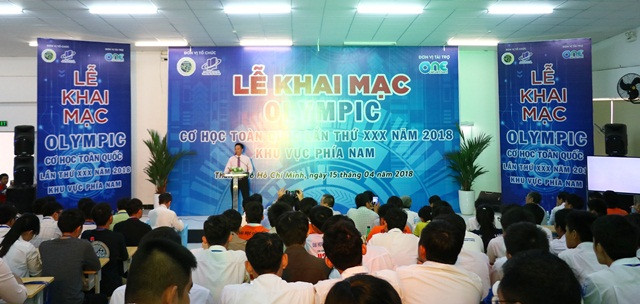 PGS.TS Nguyễn Xuân Hùng - Phó chủ tịch Hội Cơ học Việt Nam phát biểu tại lễ khai mạc