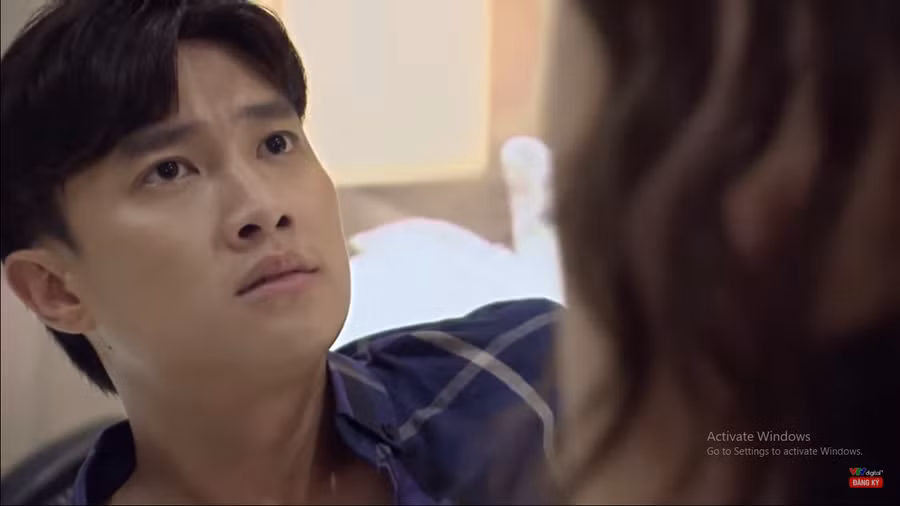 Về nhà đi con tập 64 Preview: Vũ có phần xúc động khi nghe Nhã thổ lộ tình cảm.