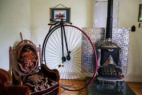 Ngôi nhà của cặp vợ chồng sống như cách đây 200 năm ảnh 5 Ngôi nhà của cặp vợ chồng sống như cách đây 200 năm ảnh 5