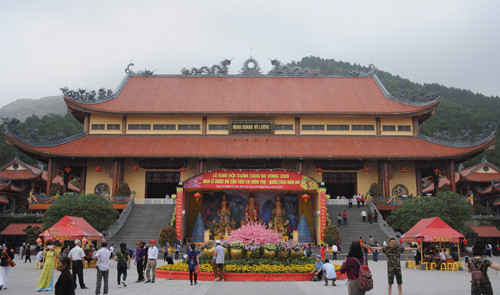 Chính điện chùa Ba Vàng. Ảnh:Viết Tuân. Chính điện chùa Ba Vàng. Ảnh: Viết Tuân.