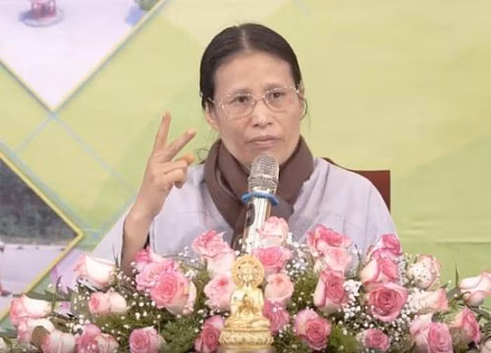 Những kiểu bắt bệnh có một không hai ở "bệnh viện" Ba Vàng ảnh 3