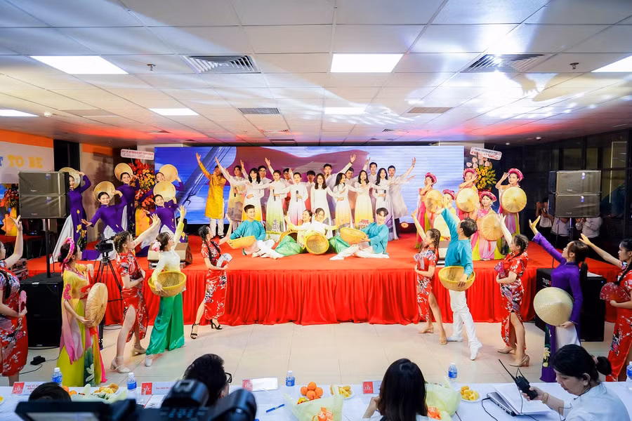 Một tiết mục trình diễn được dàn dựng công phu.