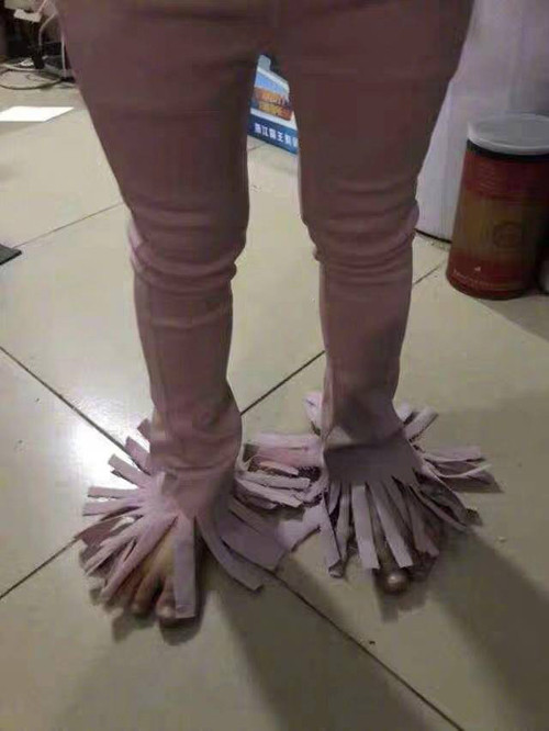 Và sản phẩm như cây lau nhà di động khi đến tay khách hàng. Và sản phẩm như cây lau nhà di động khi đến tay khách hàng.