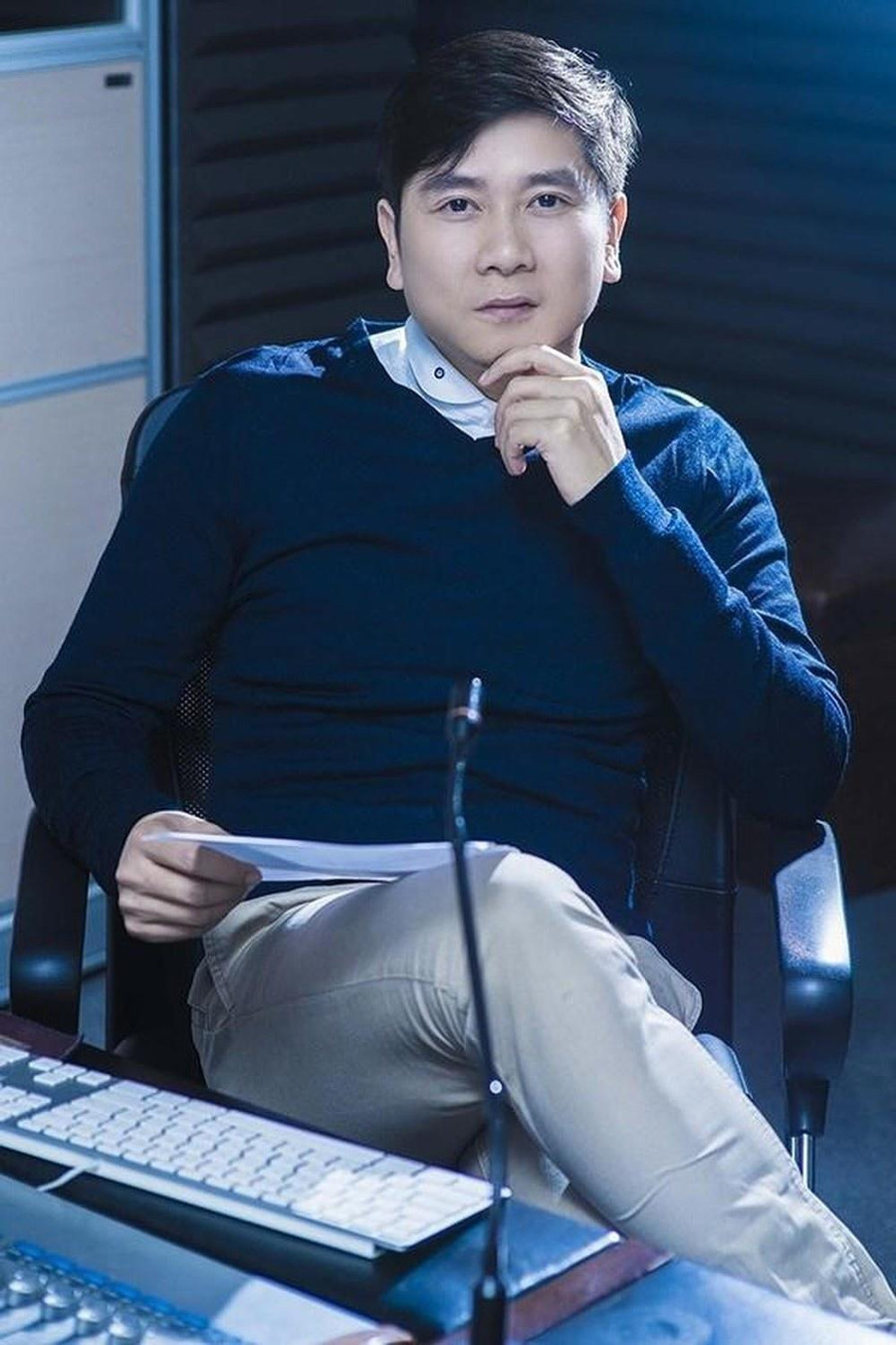 Nhạc sĩ Hồ Hoài Anh. Nhạc sĩ Hồ Hoài Anh.