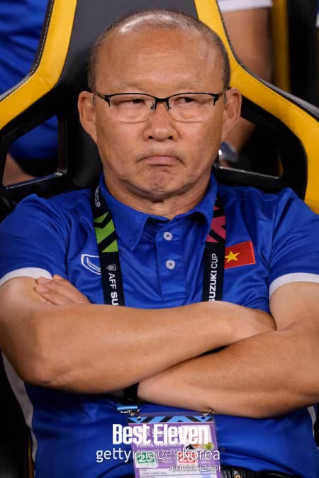 Trước HLV Park Hang-seo thì 3 nhà cầm quân hưởng lương cao nhất ở Đông Nam Á đều bị "bay ghế" sau khi gây thất vọng