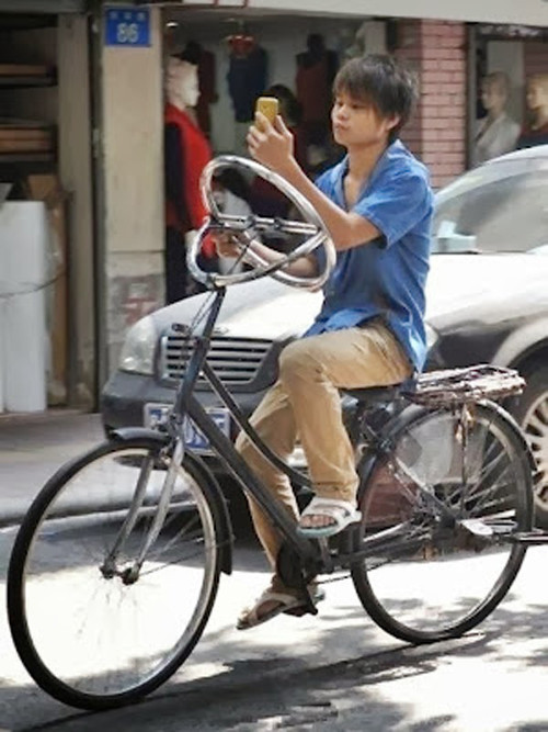 Ô tô hai bánh là đây chứ đâu.