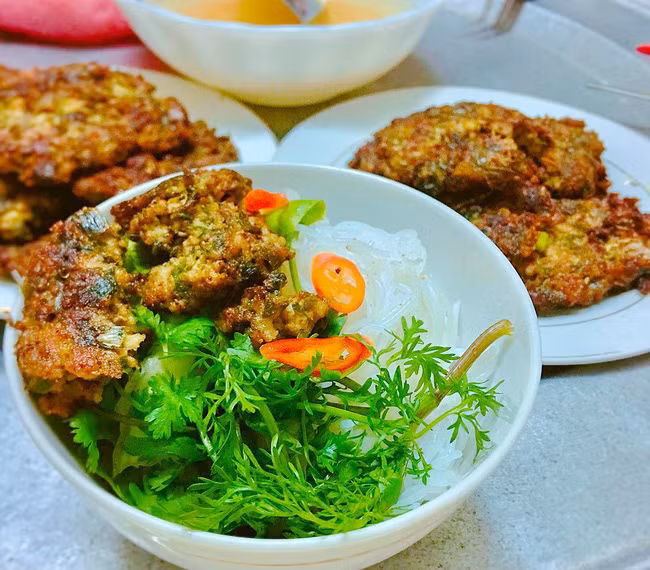 Giải đáp về con rươi - đặc sản mùa thu tại miền Bắc: Giá trị dinh dưỡng thế nào và có độc không - Ảnh 3.