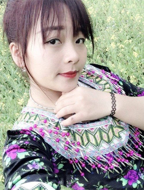 Thiếu nữ Mông và 5 năm “biến hình” từ lọ lem thành hot girl ảnh 8 Thiếu nữ Mông và 5 năm “biến hình” từ lọ lem thành hot girl ảnh 8