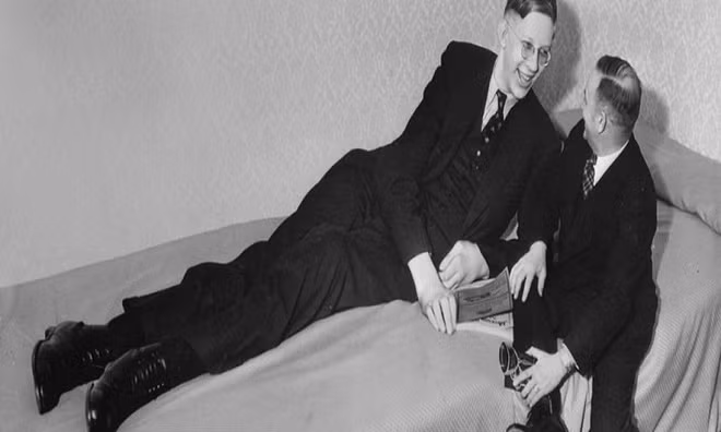 Người đàn ông cao nhất trong lịch sử nhân loại ảnh 1