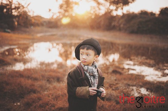 Bé Đỗ Minh Phong, hiện đang học lớp 1 tại trường Tiểu học Tứ Dân, huyện Khoái Châu (Hưng Yên).