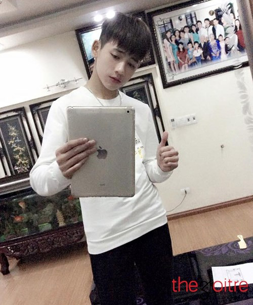 Lý do anh chàng Quảng Ninh có một lượng fan hâm mộ lớn trên mạng xã hội là bởi vẻ bề ngoài điển trai, gương mặt đậm chất Hàn Quốc và đặc biệt là những clip hài hước do chính Hiệp dựng.