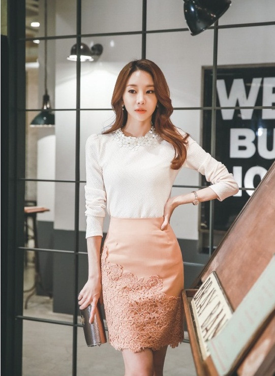 Chân váy bút chì “siêu hot” giúp nữ công sở thu hút mọi ánh nhìn ảnh 8 Chân váy bút chì