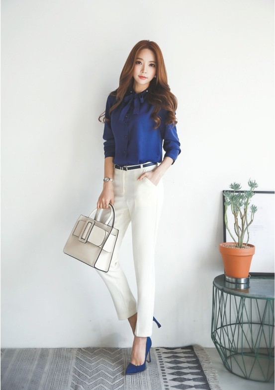 Cuốn hút mọi ánh nhìn vời thời trang công sở phong cách Hàn ảnh 4 Cuốn hút mọi ánh nhìn vời thời trang công sở phong cách Hàn
