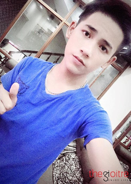 Sở thích của anh chàng cũng như bao học sinh khác : Nghe nhạc, xem phim, ăn uống, chơi trò chơi điện tử, thể thao.