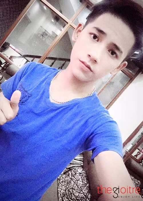 Sở thích của anh chàng cũng như bao học sinh khác : Nghe nhạc, xem phim, ăn uống, chơi trò chơi điện tử, thể thao.