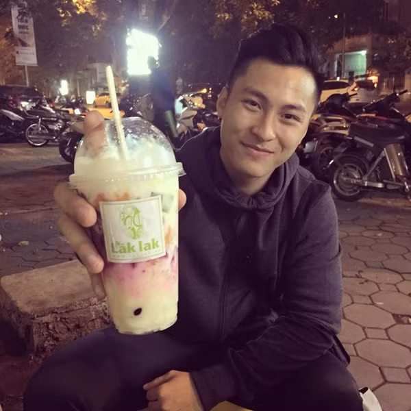 9x-viet-noi-tieng-nho-loat-anh-nhuong-do-an-cho-ban-gai-5