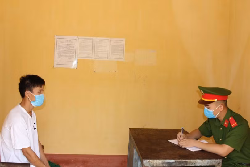 Vừa ra tù lại đi trộm xe máy