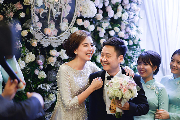 5 bộ áo dài MC Mai Ngọc mặc trong chuỗi ngày trọng đại