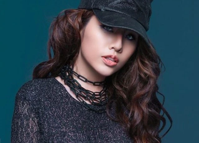 Hot girl Hoàng Mỹ Duyên kiếm mỗi tháng trăm triệu nhờ nhan sắc