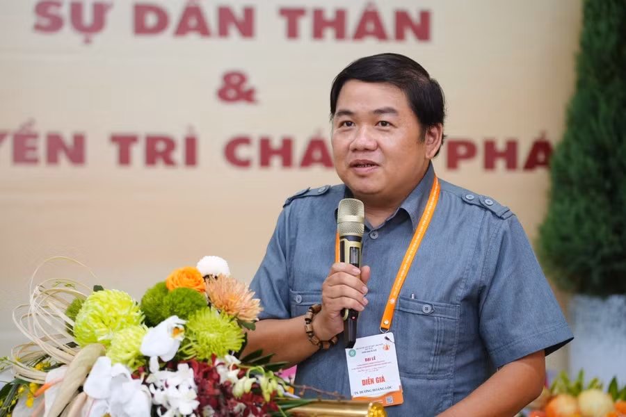 TS Dương Hoàng Lộc - Giám đốc Trung tâm Nghiên cứu Tôn giáo - Đạo đức, Trưởng Bộ môn Nhân học Tôn giáo, khoa Nhân học, Trường ĐH KHXH&amp;NV, ĐHQG TPHCM.