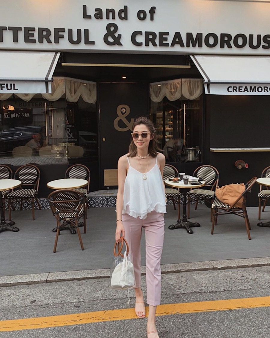 15 cách mix áo hai dây xinh lung linh ảnh 8 Empty