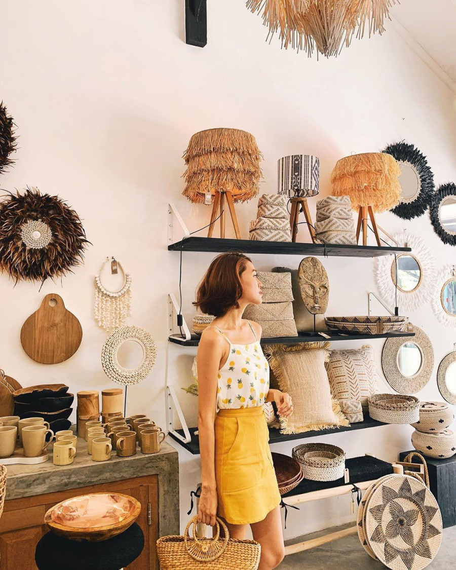 15 cách mix áo hai dây xinh lung linh ảnh 11 Empty