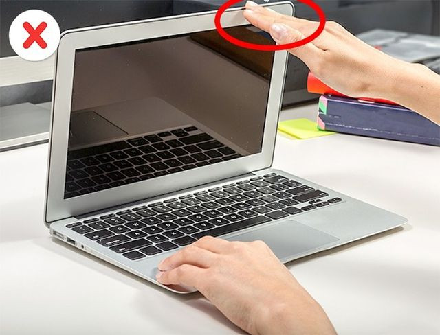 8 sai lầm thường mắc phải khi sử dụng laptop - 4 8 sai lầm thường mắc phải khi sử dụng laptop-4