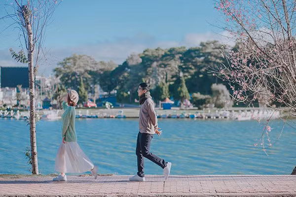  Không hợp thì hà cớ gì ban đầu người hứa hẹn đủ điều?