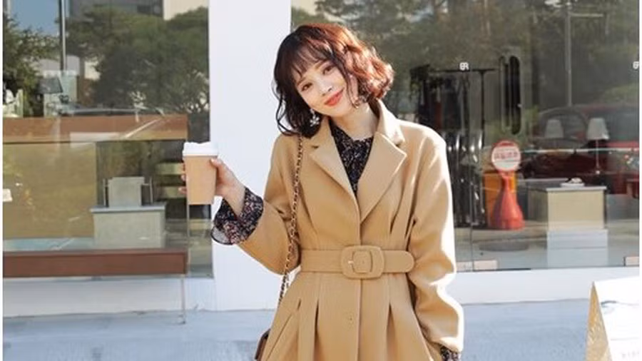 Công thức mặc đẹp “huyền thoại” của công sở khi trời se lạnh 