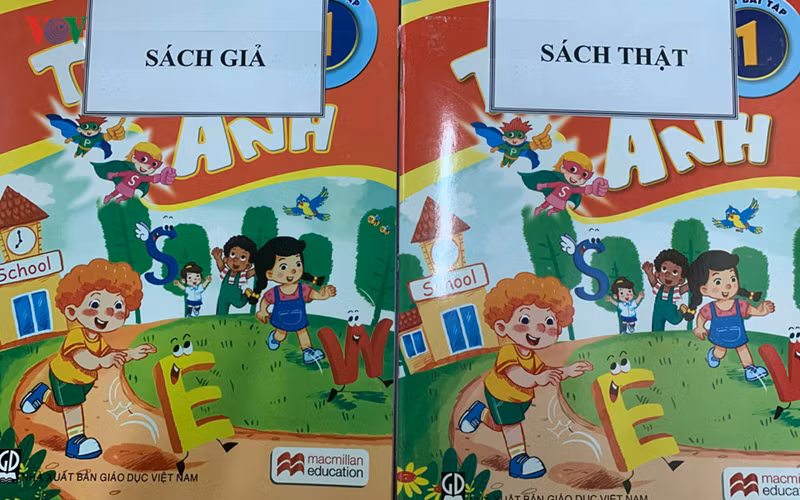 Sách giáo khoa giả và thật rất khó phân biệt.
