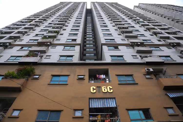 Toà nhà CT6C phường Kiến Hưng, quận Hà Đông được xác định vi phạm quy định xây dựng. Ảnh:Phạm Dự. 