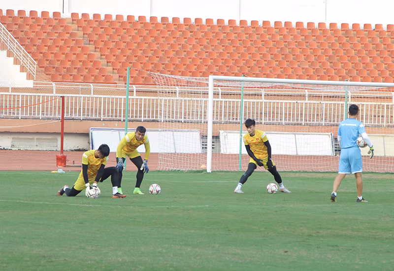 Tiến Dũng và Văn Toản đang cố gắng luyện tập hết sức mình để ổn định phong độ