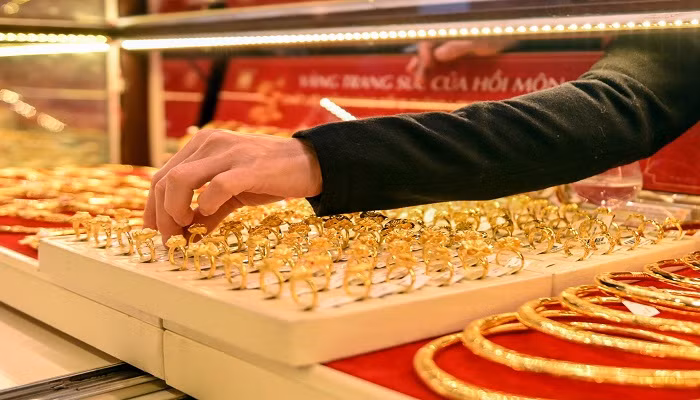 Giá vàng hôm nay 8/12 tiếp đà giảm nhẹ