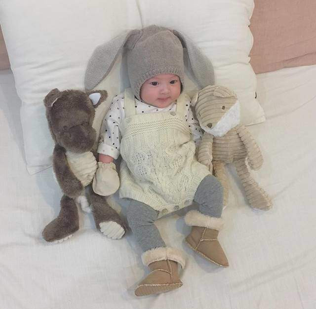 Con gái hot mom Hà Nội sành điệu không kém “tiểu công chúa” nhà Đặng Thu Thảo ảnh 6 Con gái hot mom Hà Nội sành điệu không kém “tiểu công chúa” nhà Đặng Thu Thảo ảnh 6