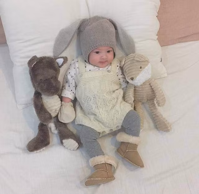 Con gái hot mom Hà Nội sành điệu không kém “tiểu công chúa” nhà Đặng Thu Thảo ảnh 6