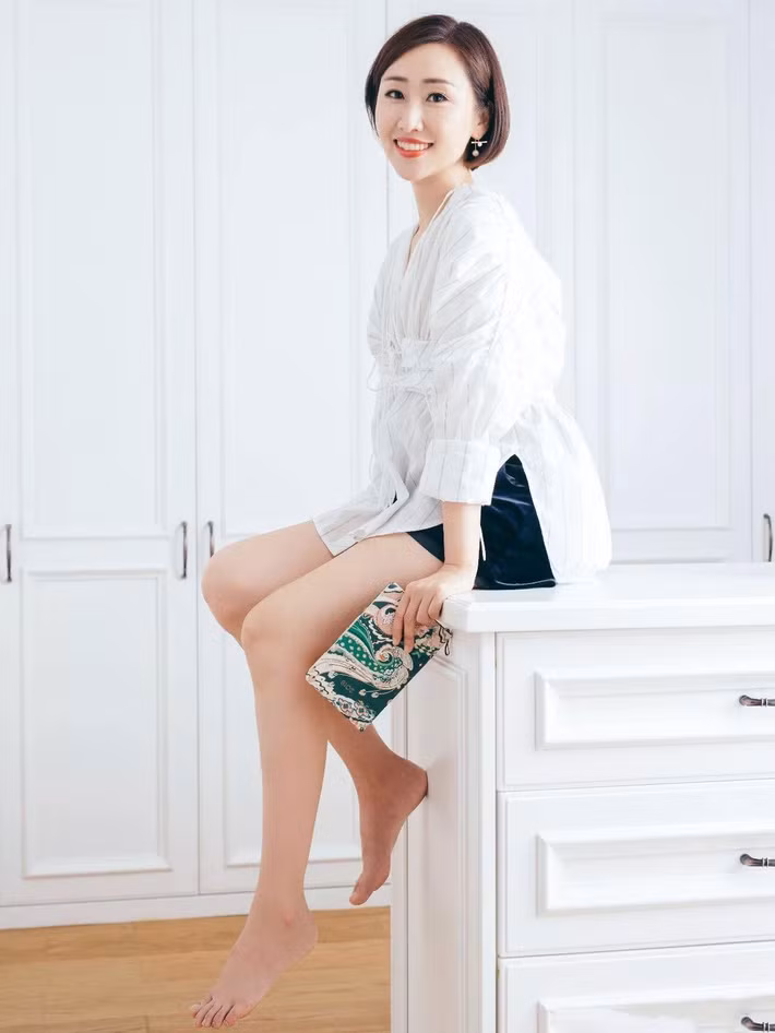 Căn hộ 230m² có view hồ nước cực đẹp của cô gái blogger thời trang - Ảnh 1.