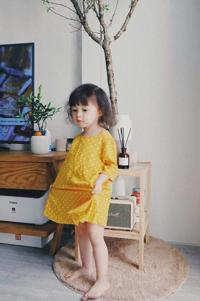 Con gái hot mom Hà Nội sành điệu không kém “tiểu công chúa” nhà Đặng Thu Thảo ảnh 9 Con gái hot mom Hà Nội sành điệu không kém “tiểu công chúa” nhà Đặng Thu Thảo ảnh 9