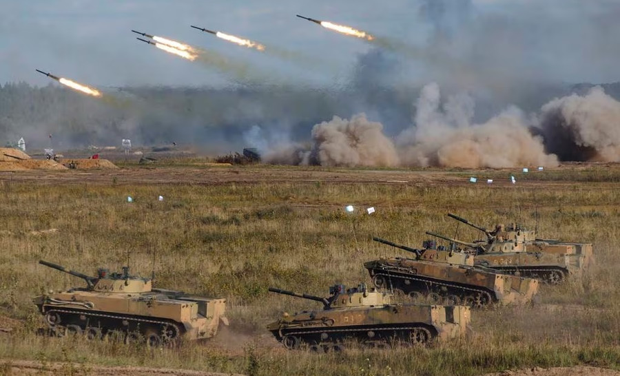 Học thuyết chiến tranh hiện đại đã thay đổi nhanh chóng, không còn hiện tượng “pháo xếp thành hàng” Học thuyết chiến tranh hiện đại đã thay đổi nhanh chóng, không còn hiện tượng “pháo xếp thành hàng”