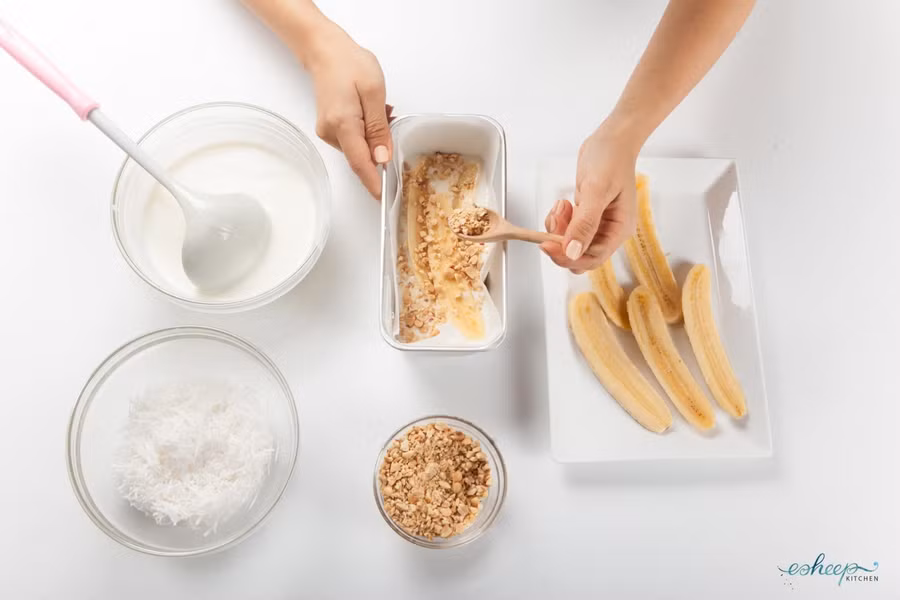 Cách làm kem chuối dừa siêu ngon, mát lạnh - Xử lý chuối ngày Tết ảnh 2